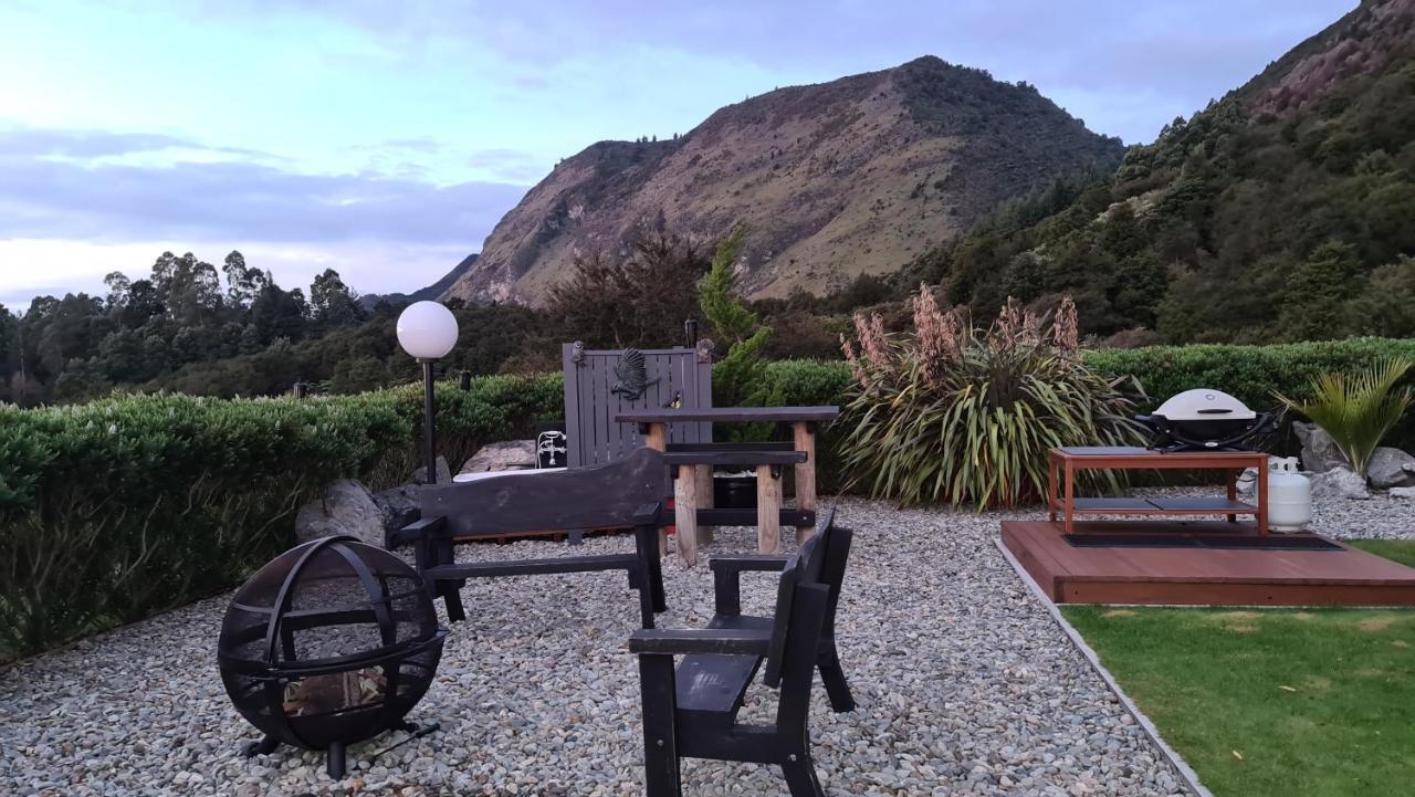 Rocky Ridge Cottage Takaka Esterno foto