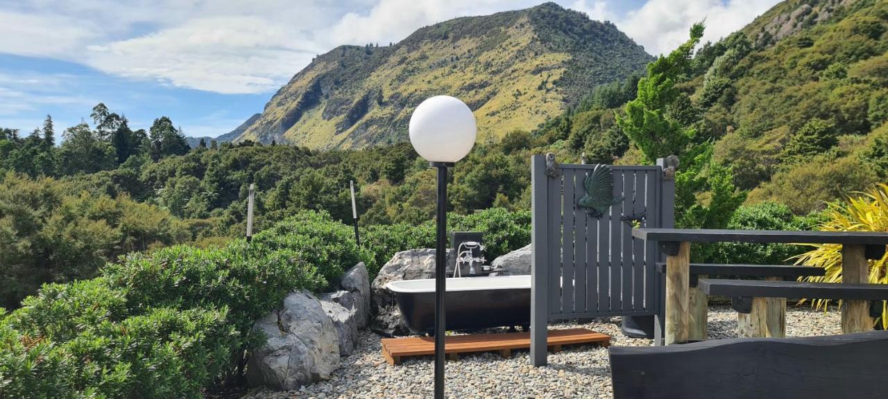 Rocky Ridge Cottage Takaka Esterno foto