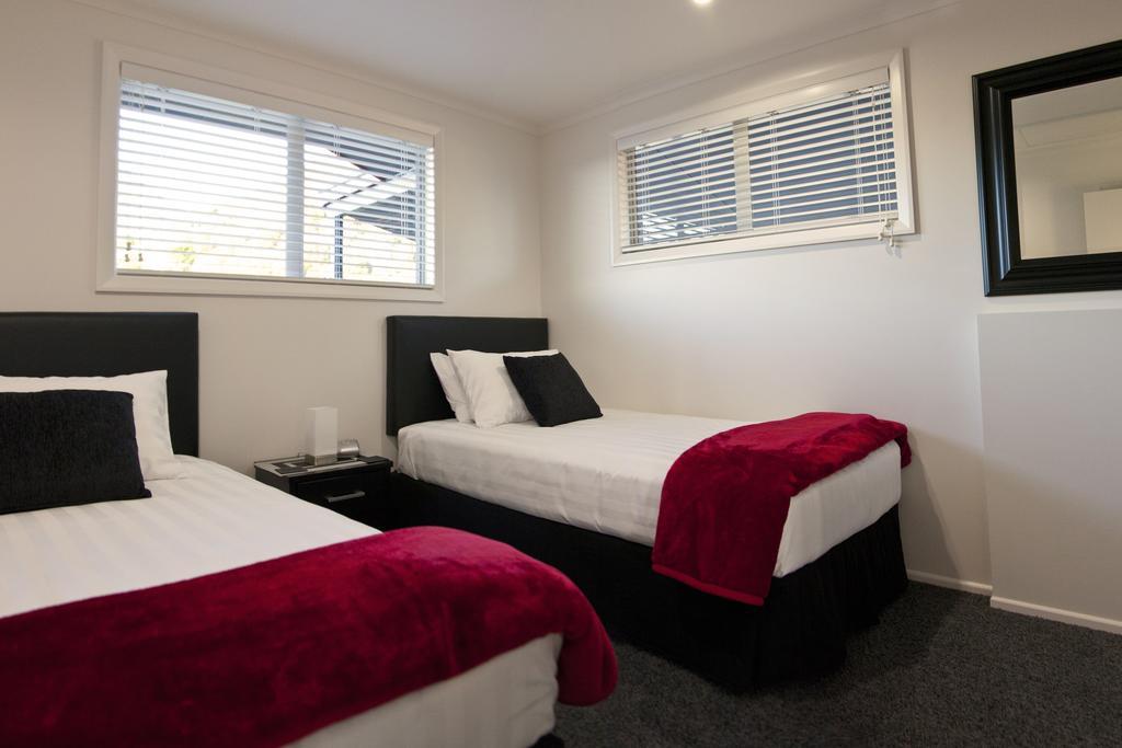 Rocky Ridge Cottage Takaka Esterno foto