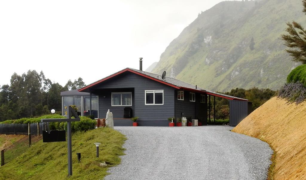 Rocky Ridge Cottage Takaka Esterno foto